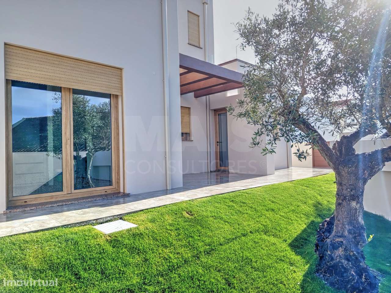 Moradia T3 c/ 2 Suites, 1 Closet, Logradouro e Vista Mar! - Grande imagem: 3/39