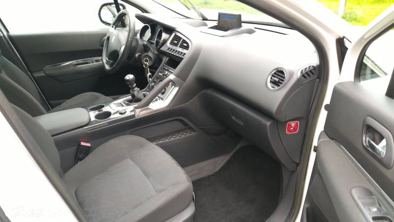 Peugeot 3008 2.0 HDi Premium - 25