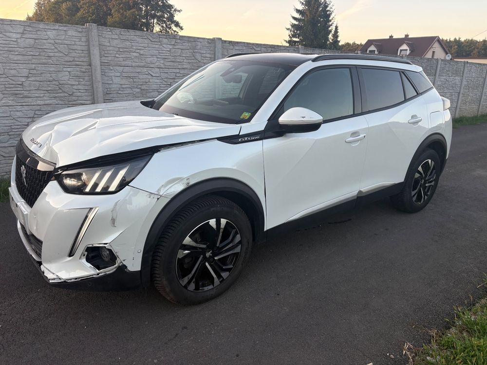 Peugeot 2008 II (2019-) PureTech 130 EAT8 GT 2020
