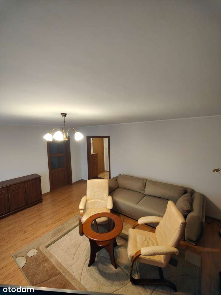 Przestronne 3-pokojowe mieszkanie z balkonem w centrum Płocka - Pełny obrazek: 3/15