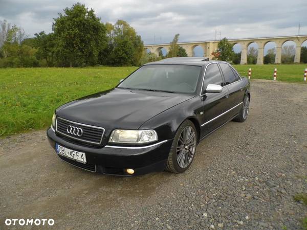 Audi S8 - 1