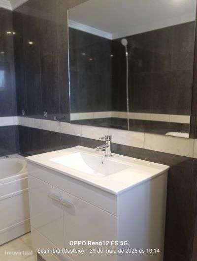 Moradia T4, localizada na zona da Cotovia, em Sesimbra-5