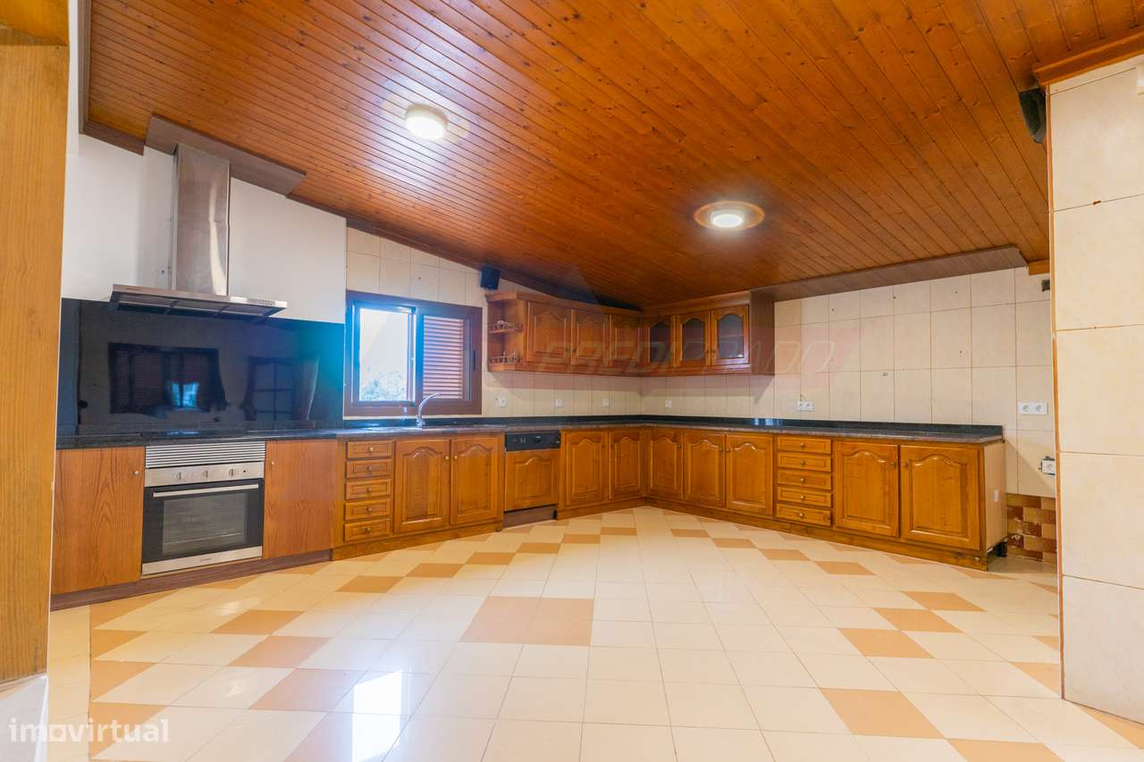 Terreno com Benfeitorias em Cervães, Vila Verde! - Grande imagem: 5/35