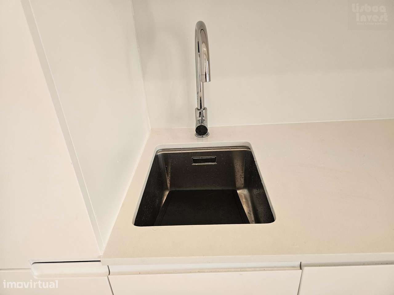 Vendo T2 completamente remodelado em Predio Remodelado-9