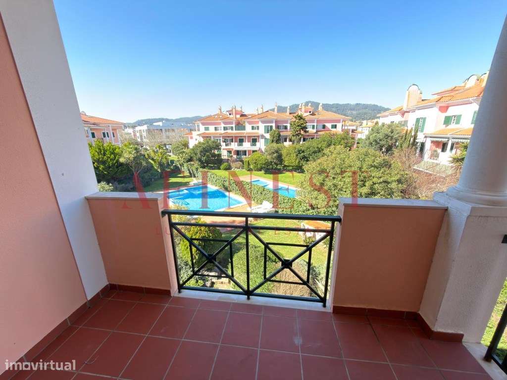 Apartamento T3+1 Duplex com Piscina - Quinta da Beloura I - Grande imagem: 3/18