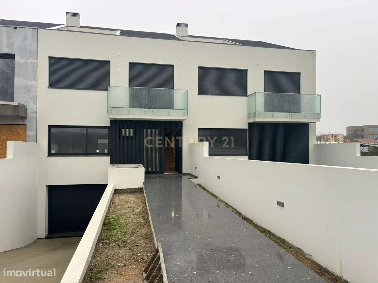 Lote 2 junto à Rua Oriental e A28, para construção de moradia - Grande imagem: 3/22