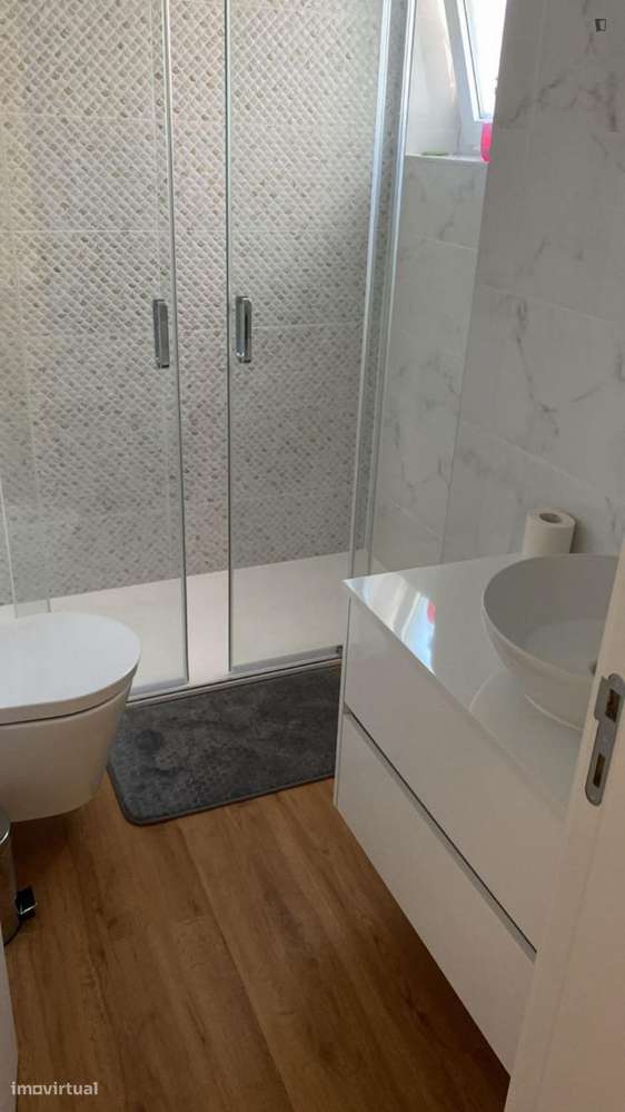 Quarto - localizado em Penha de França Lisbon - Grande imagem: 4/22