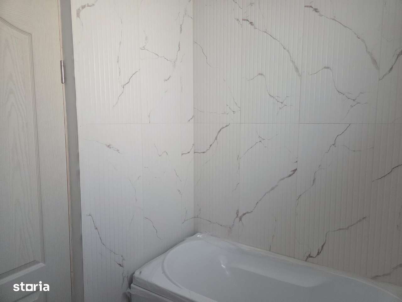 Apartament de vanzare 2 camere semidecomandat -  zona Bere - Pitesti-8