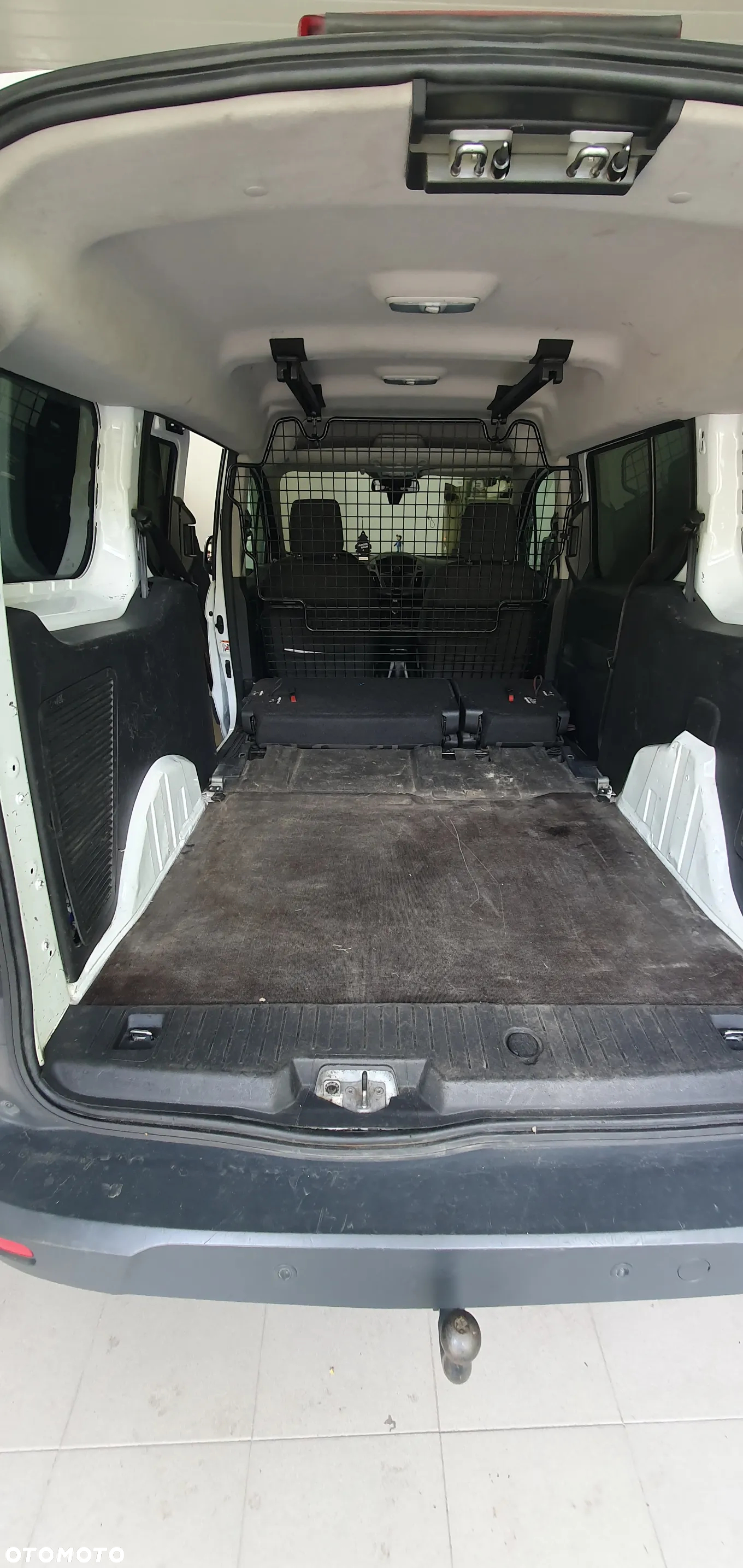 Ford Transit Connect - 9