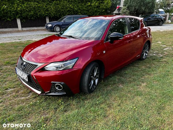 Lexus CT 200h F Sport - 1