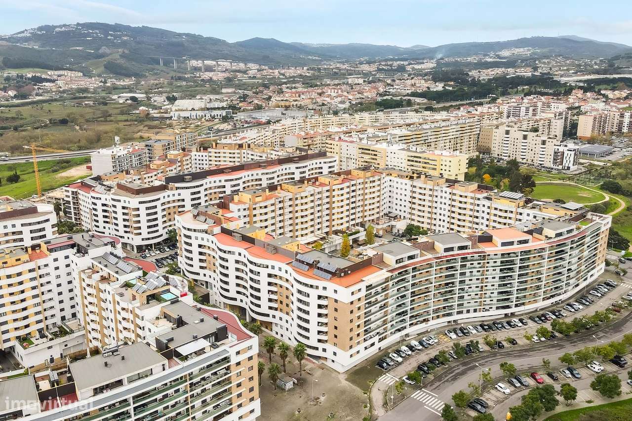 Excelente Apartamento T3 com Terraço e Box no Infantado – Loures-27