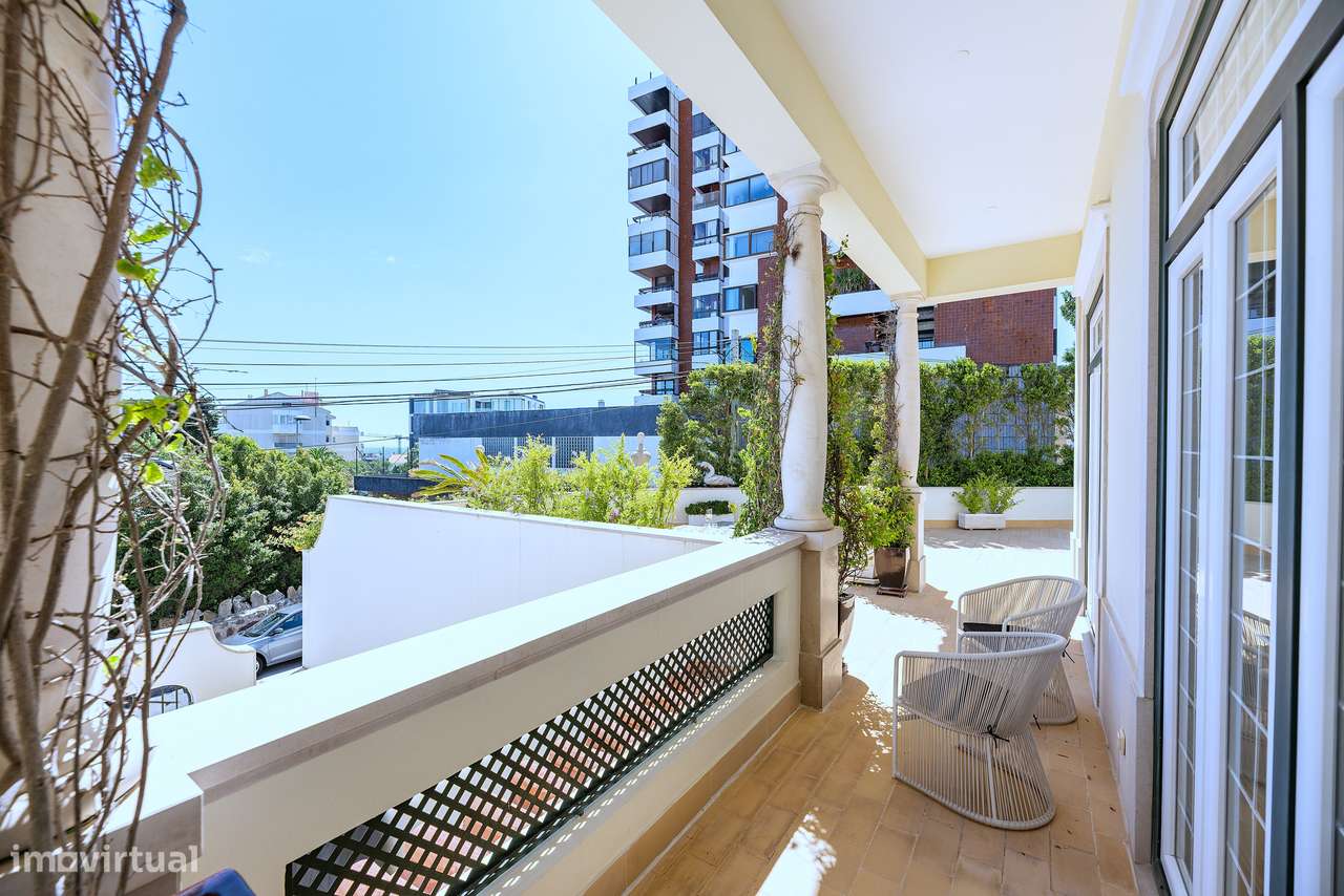 T3 duplex Monte Estoril com vista mar e terraço-17