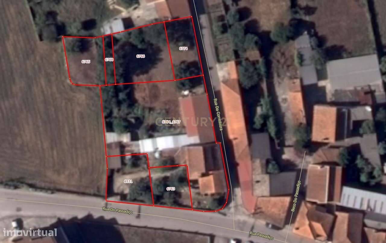 Moradia antiga + terreno envolvente - Centro da vila de Sangalhos - An-31