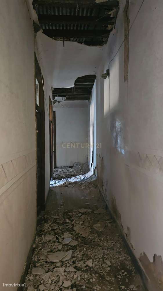 Prédio para Reabilitação no Centro Histórico de Palmela-16