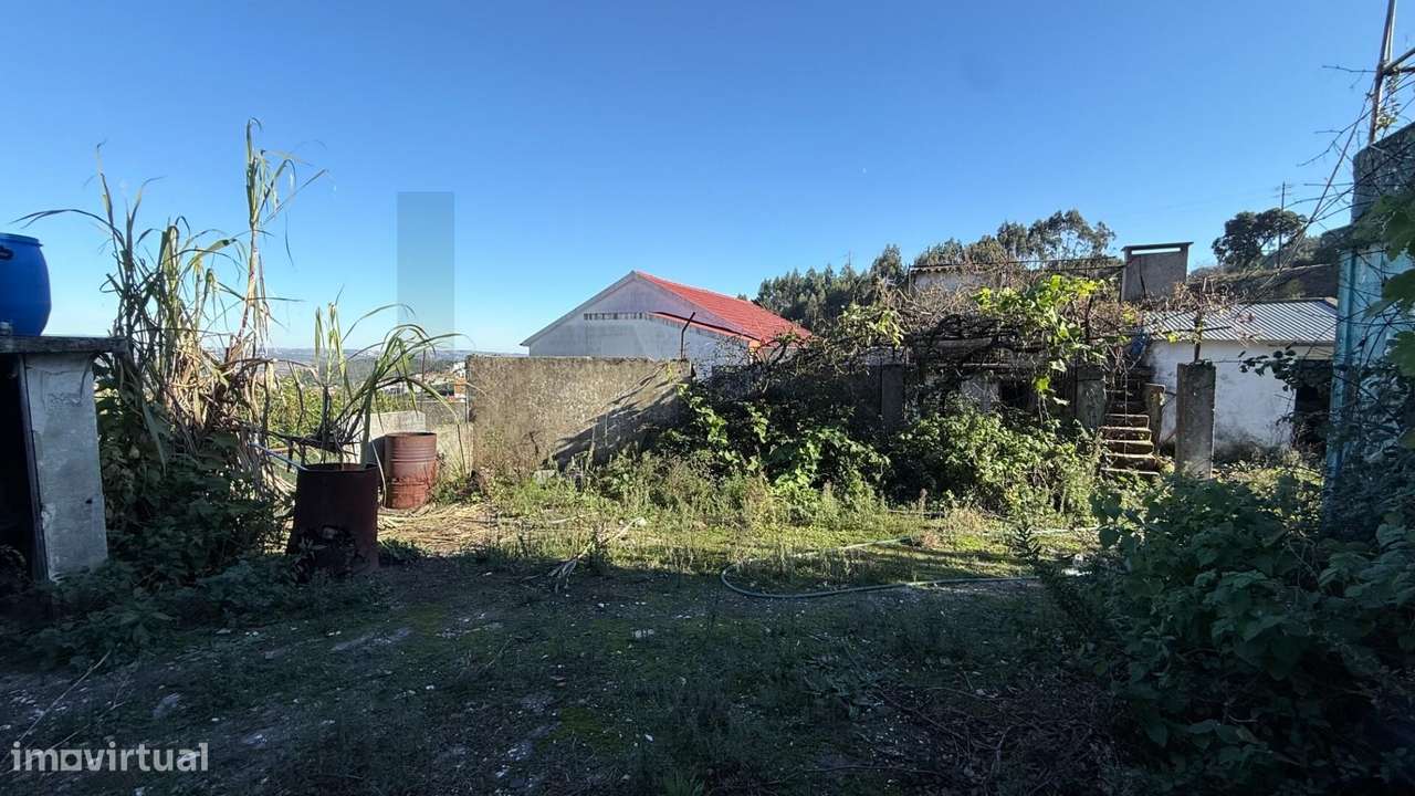 Moradia para reconstrução | Terreno 1.506 m2 | Vista campo | Periferia-20