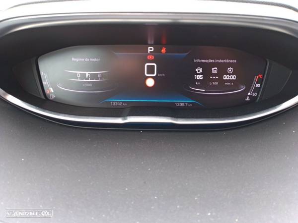 Peugeot 3008 1.5 BlueHDi GT EAT8 - 17