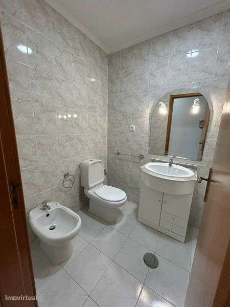 Apartamento T2 com Suite | 104 m² | Garagem | Grijó (Seixezelo) - Grande imagem: 5/12