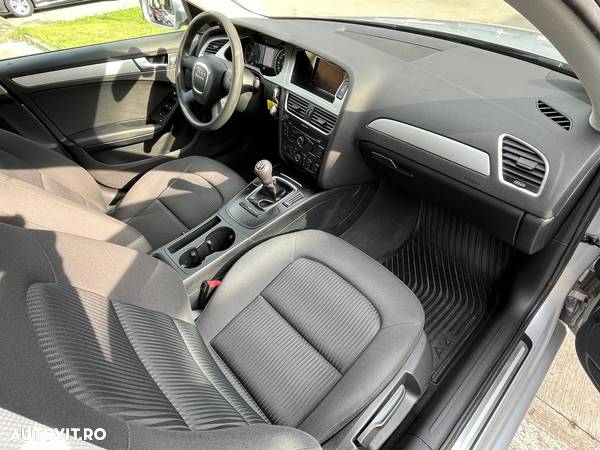 Audi A4 2.0 TDI DPF Attraction - 6