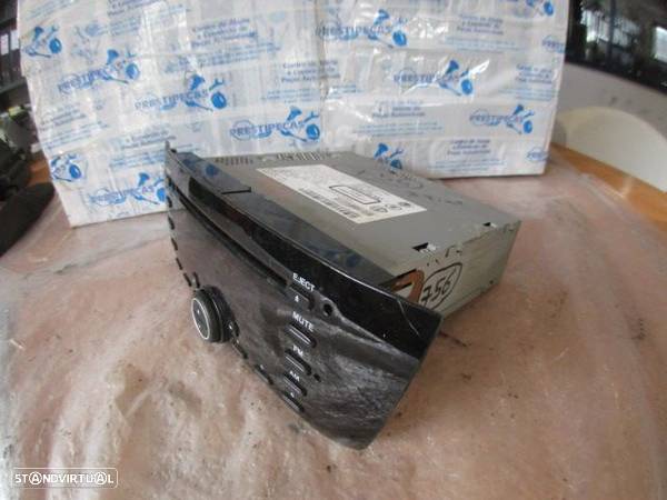 Radios 7355978790 28405889  FIAT GRANDE PUNTO 2015 1.3JTD 84CV 5P PRETO ORIGINAL - 2