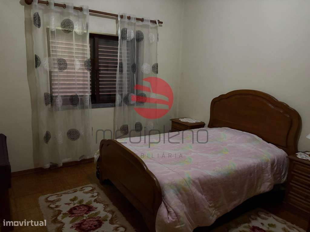 Moradia Bi-Familiar T8 Venda Moimenta da Beira-27