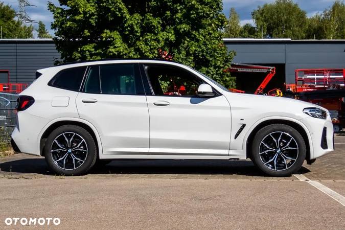 BMW X3 xDrive20i mHEV - 2