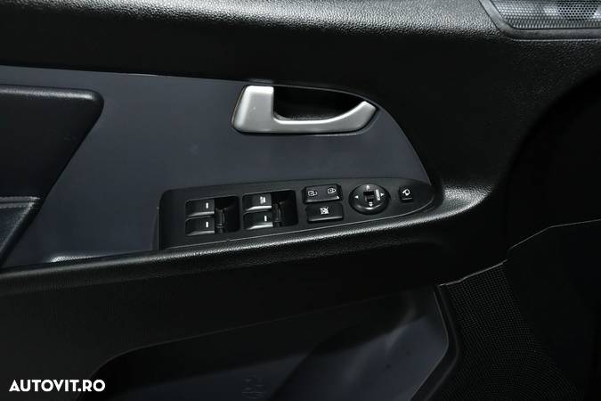 Kia Sportage 2.0 CRDI 4WD Automatik Vision - 21