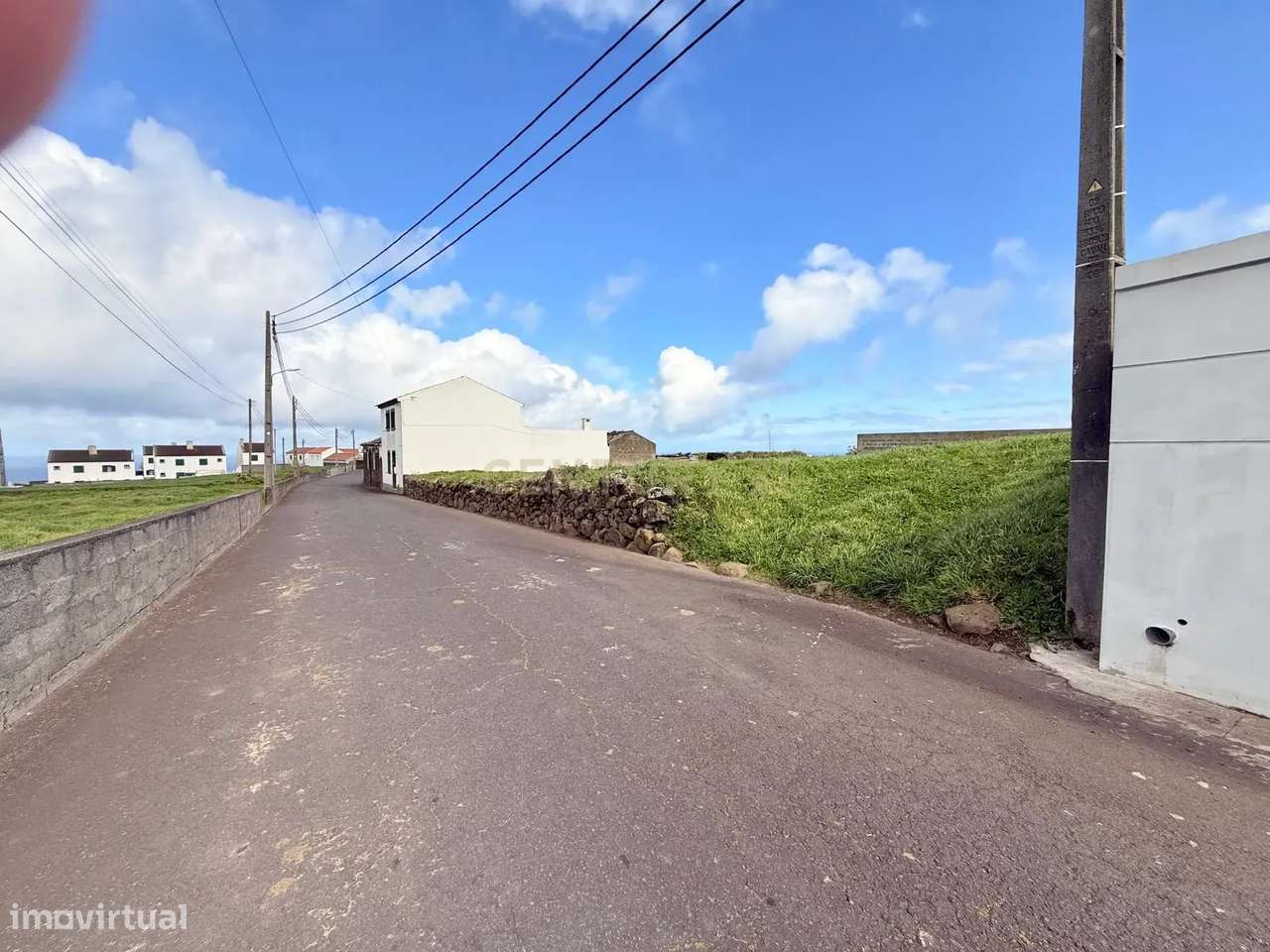 Terreno Rústico com Viabilidade de Construção – Vista Mar e Serra | Ex - Grande imagem: 3/8