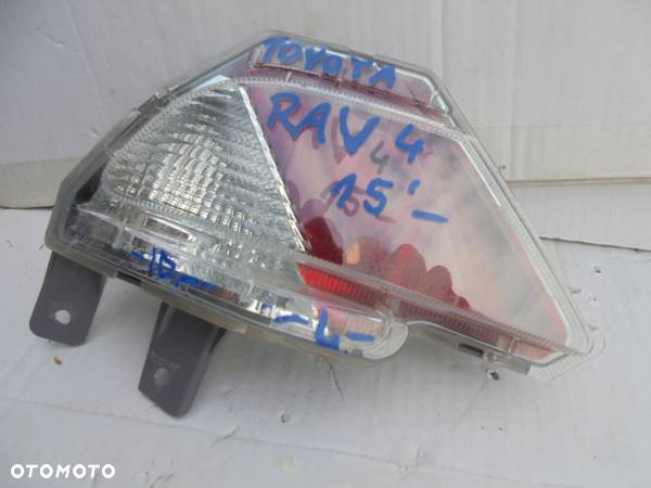 LAMPA LAMPKA PRZECIWMGIELNA COFANIA TYL TYLNA TOYOTA RAV4 RAV 4 RAV-4 15- - 1