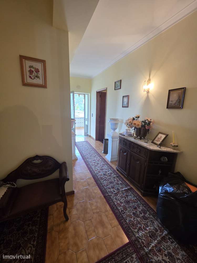 Moradia T3 com jardim, garagem e vistas para as montanhas - Grande imagem: 4/17