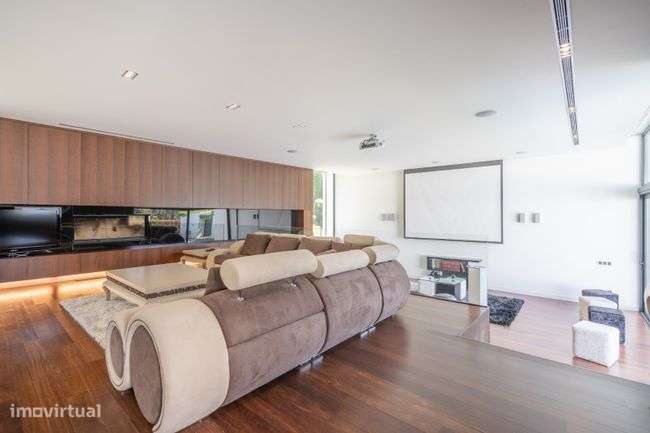 Moradia de Luxo para venda T4-10