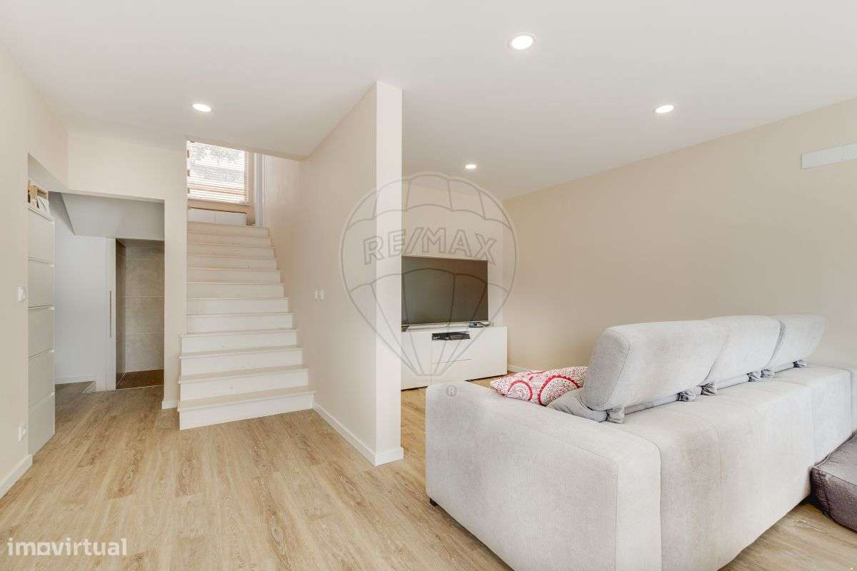 Moradia T4 para venda-5