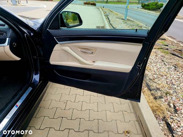 BMW Seria 5 520d Touring M Sport Edition - 34