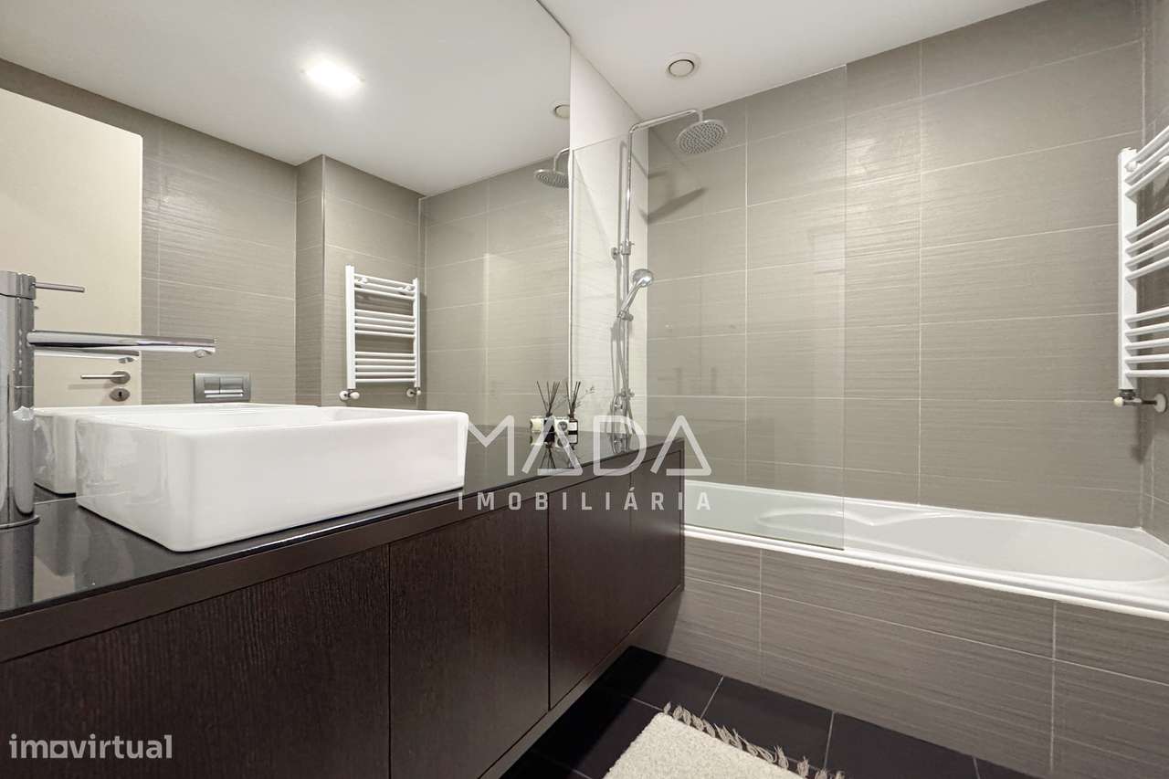 Apart. de luxo T3 (último piso) c/vistas p/Castelo de Guimarães-22