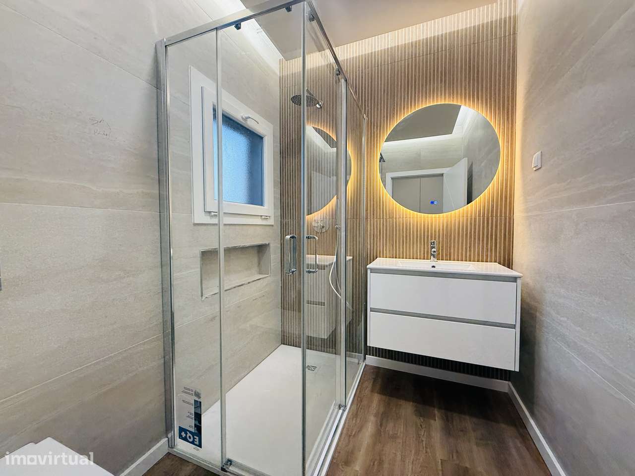 Moradia T4 térrea Fernão Ferro Pinhal do General-25