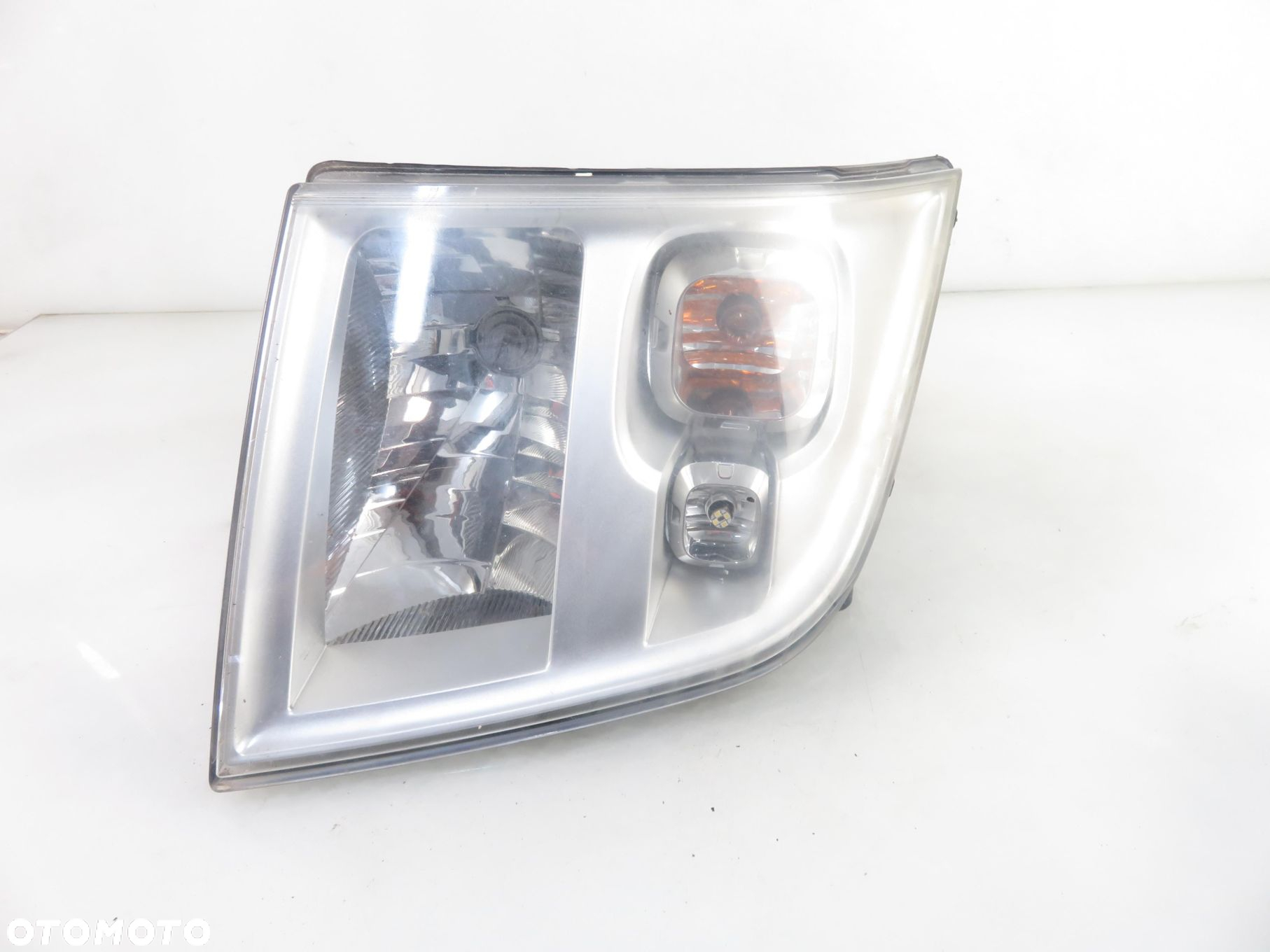 LAMPA PRAWA PRZEDNIA FORD TRANSIT MK6 2006- - 8