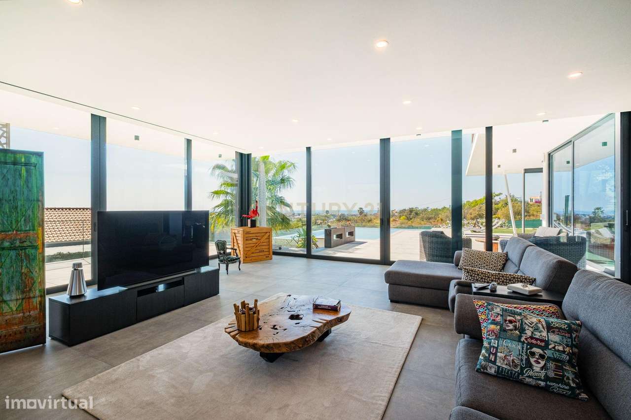 Villa de Luxo com 5 quartos e Vista Mar Panorâmica-15