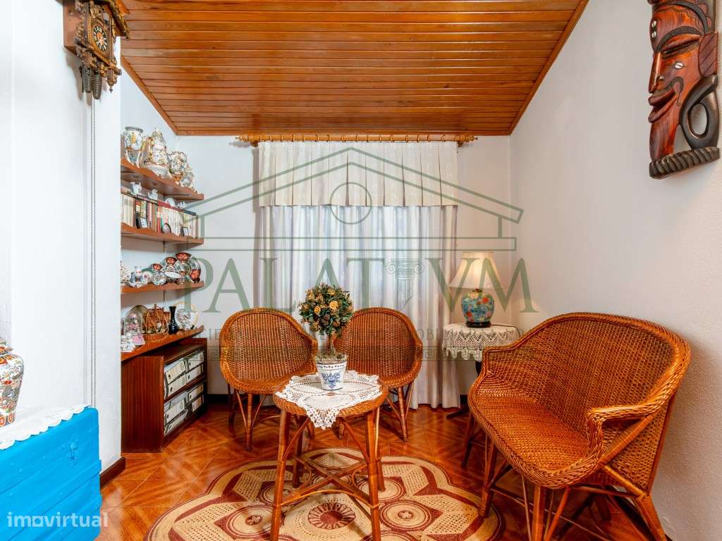 Moradia T5 centro da Charneca da Caparica-17