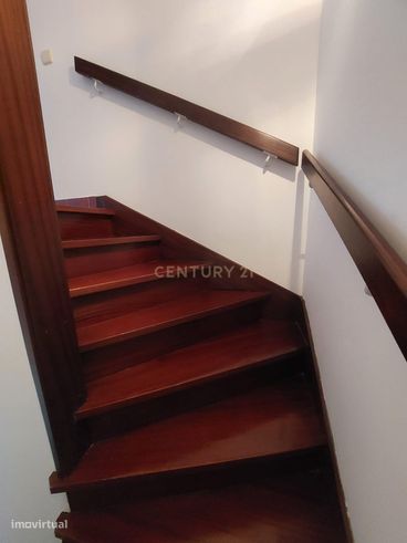 T3+1 Duplex, Garagem para 2 carros e varanda com vista mar, Jardins do-13