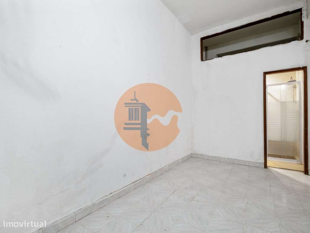 Armazém com montra na Tapada das Mercês, Sintra - Grande imagem: 4/25