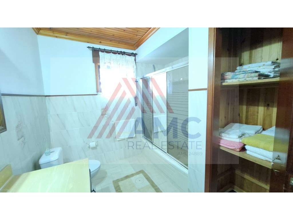 MORADIA COM 2 PISOS 11 DIVISÕES E 2 GARAGENS NA CANDELÁRIA, MADALEN...-14