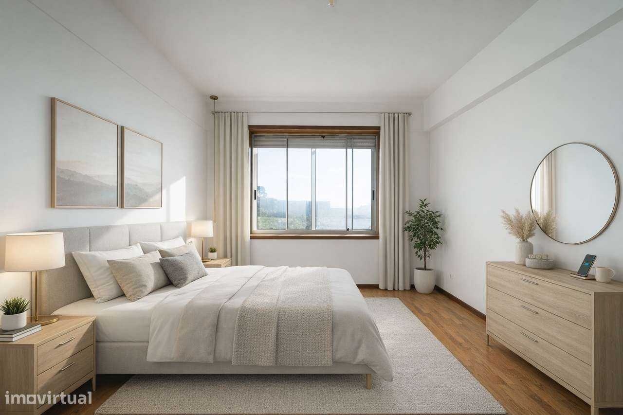 T5 Penthouse na Av Fernão Magalhães - Centro do Porto com Terraço-8