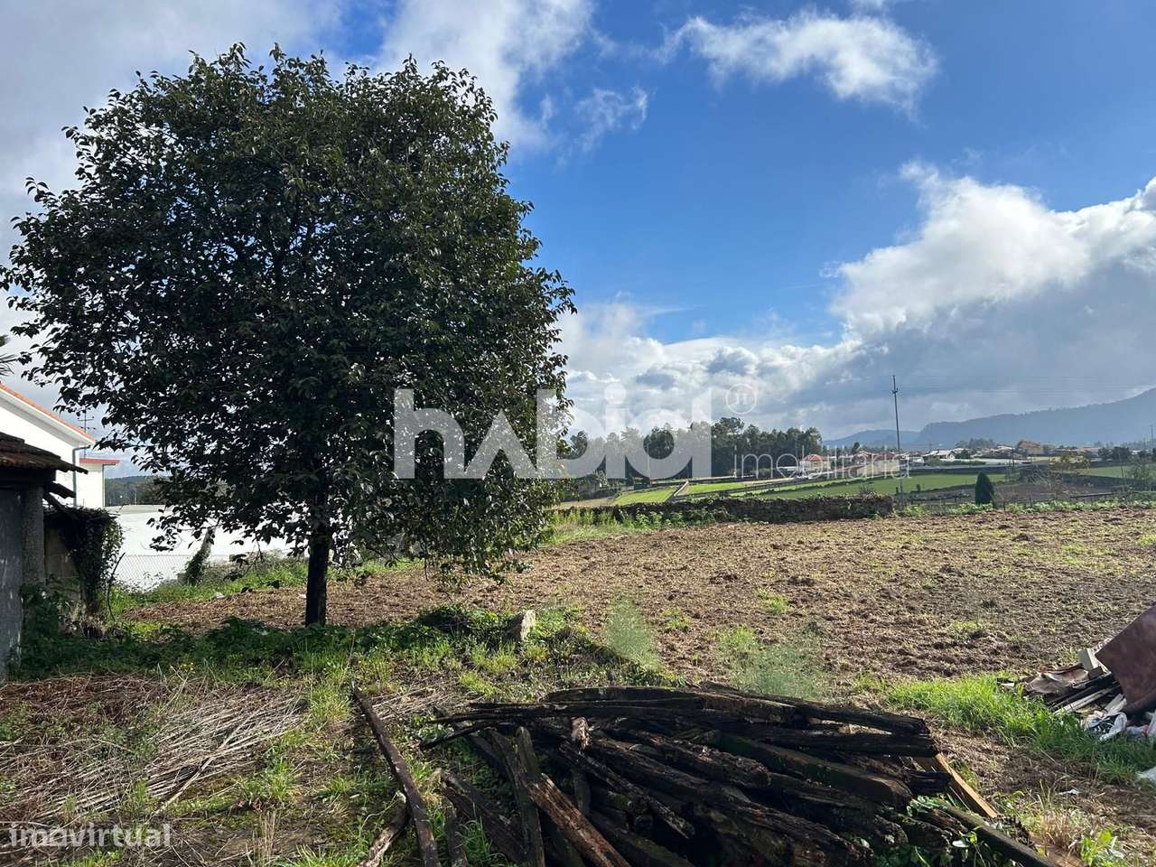Moradia para restauro e terreno de construção em Fornelos, Barcelos-13