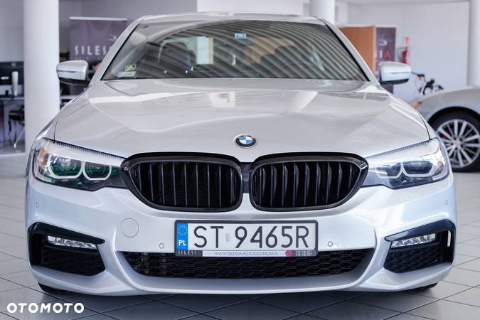 BMW Seria 5 530i xDrive Sport Line sport - 3