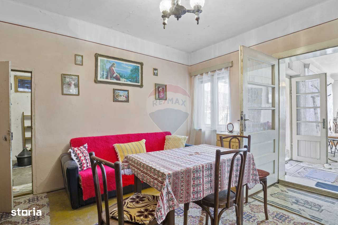 Casă de vanzare, pozitie excelenta, la intrare in Loc. Galsa - Imagine principală: 3/19