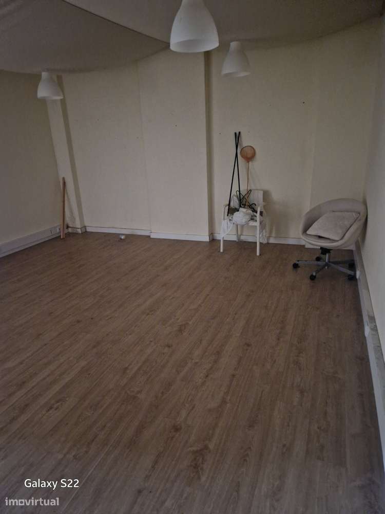 Armazém, Loja, Escritórios, Fabrico e Log. - Lic. Indústria e Comércio-37