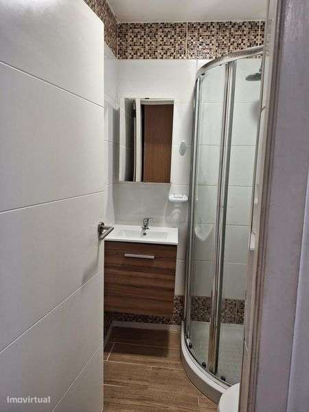 T0/Studio no Centro de Custóiass. - Grande imagem: 4/5