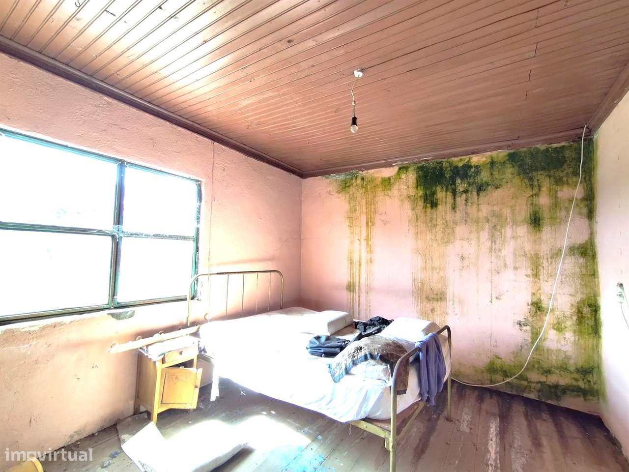 Moradia T2 / Vila Facaia / Pedrógão Grande / Leiria - Grande imagem: 4/9