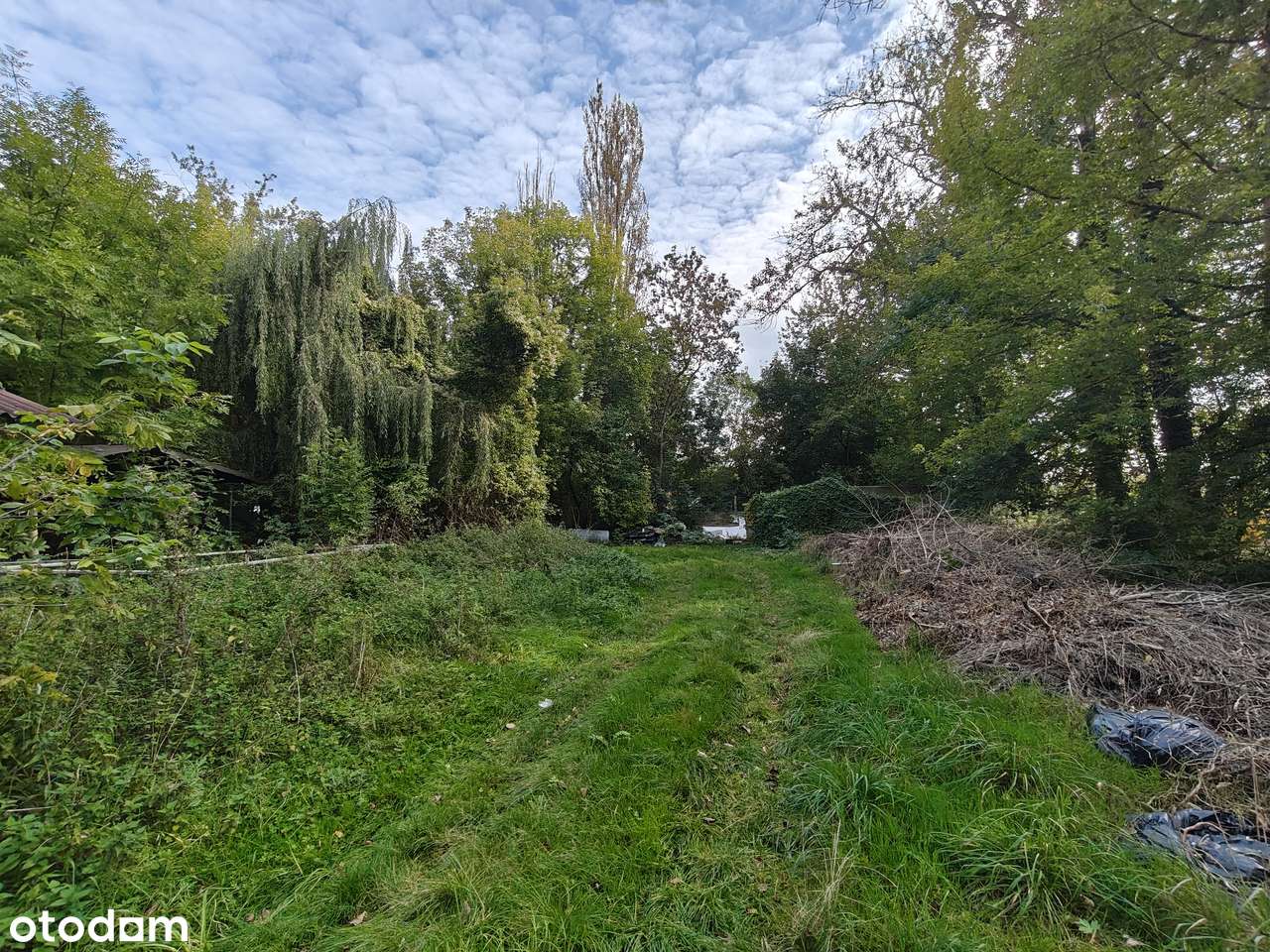 Bardzo atrakcyjna działka pod zabudowę-1