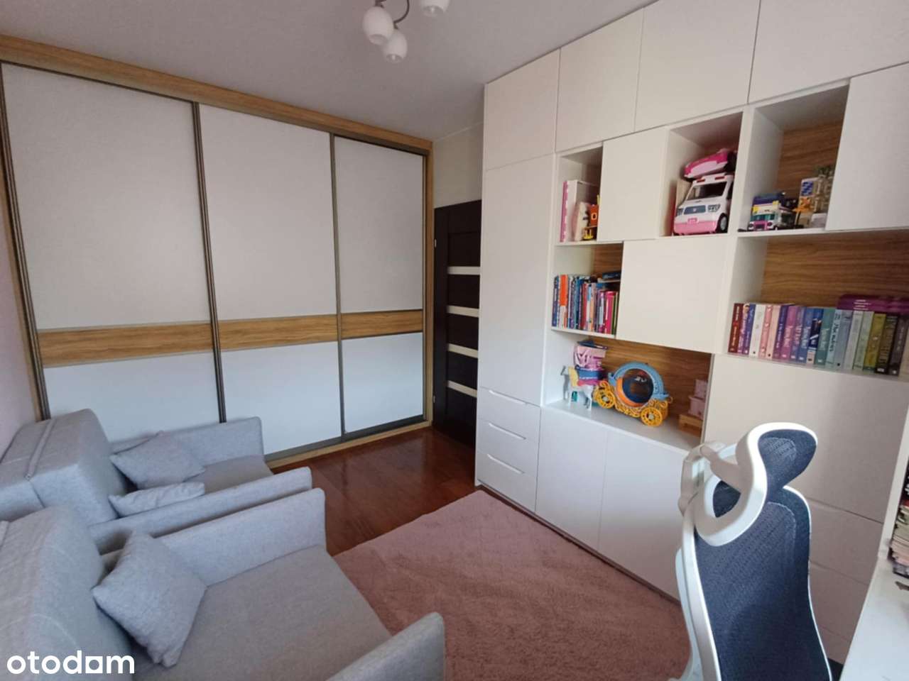 Sprzedam bezpośrednio 2-pokojowe mieszkanie z garażem i komórką - Pełny obrazek: 4/11