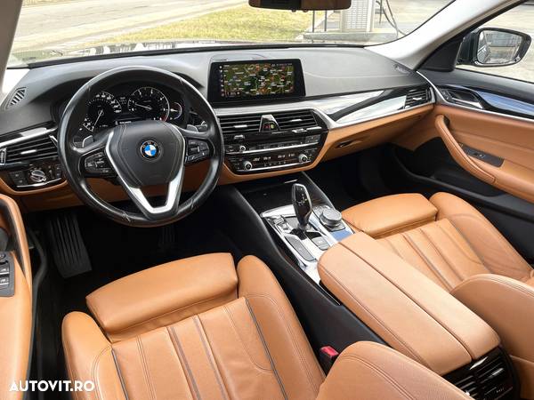 BMW Seria 5 520d Touring Aut. Luxury Line - 10